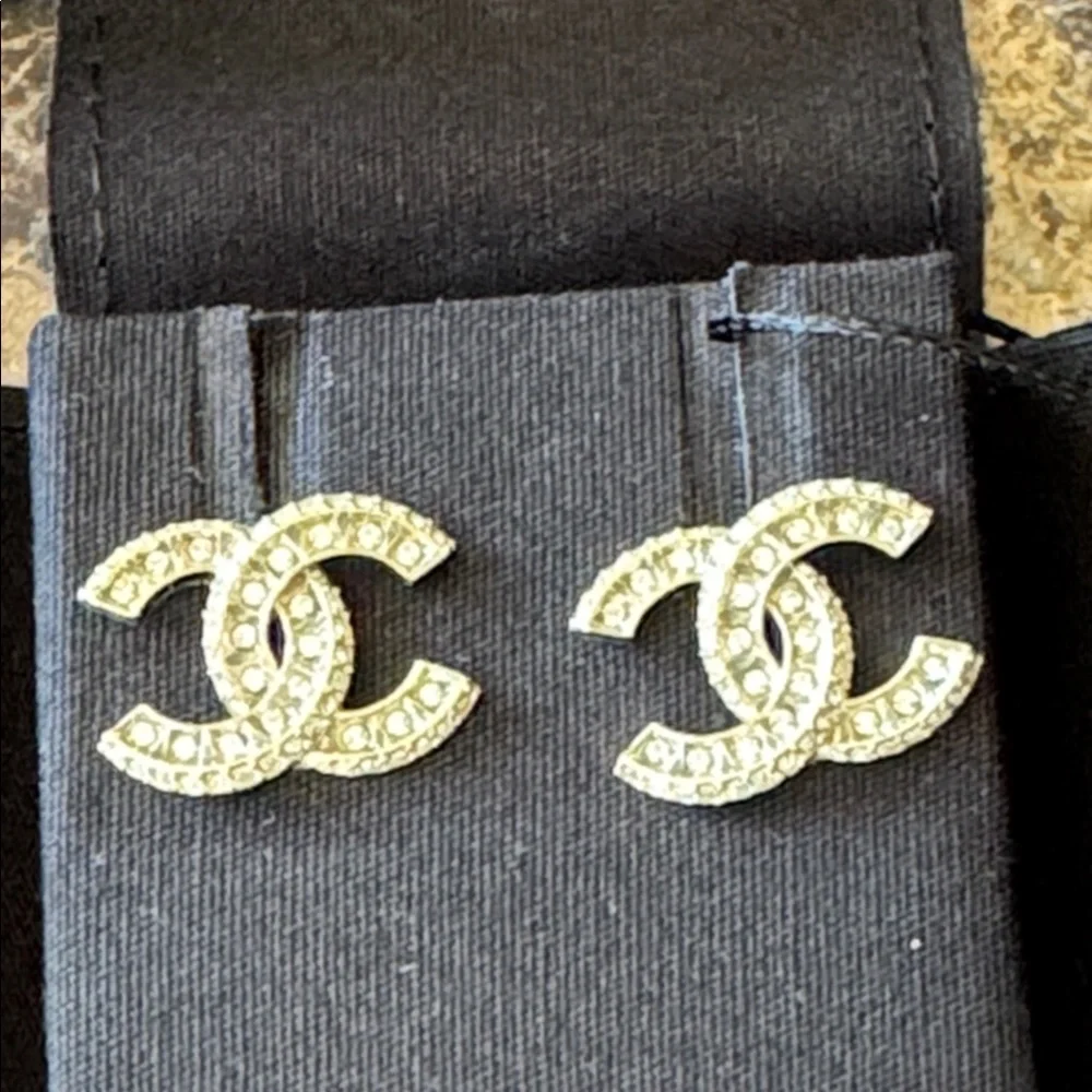 Chanel earrings cc logo golden crystal pierced REV